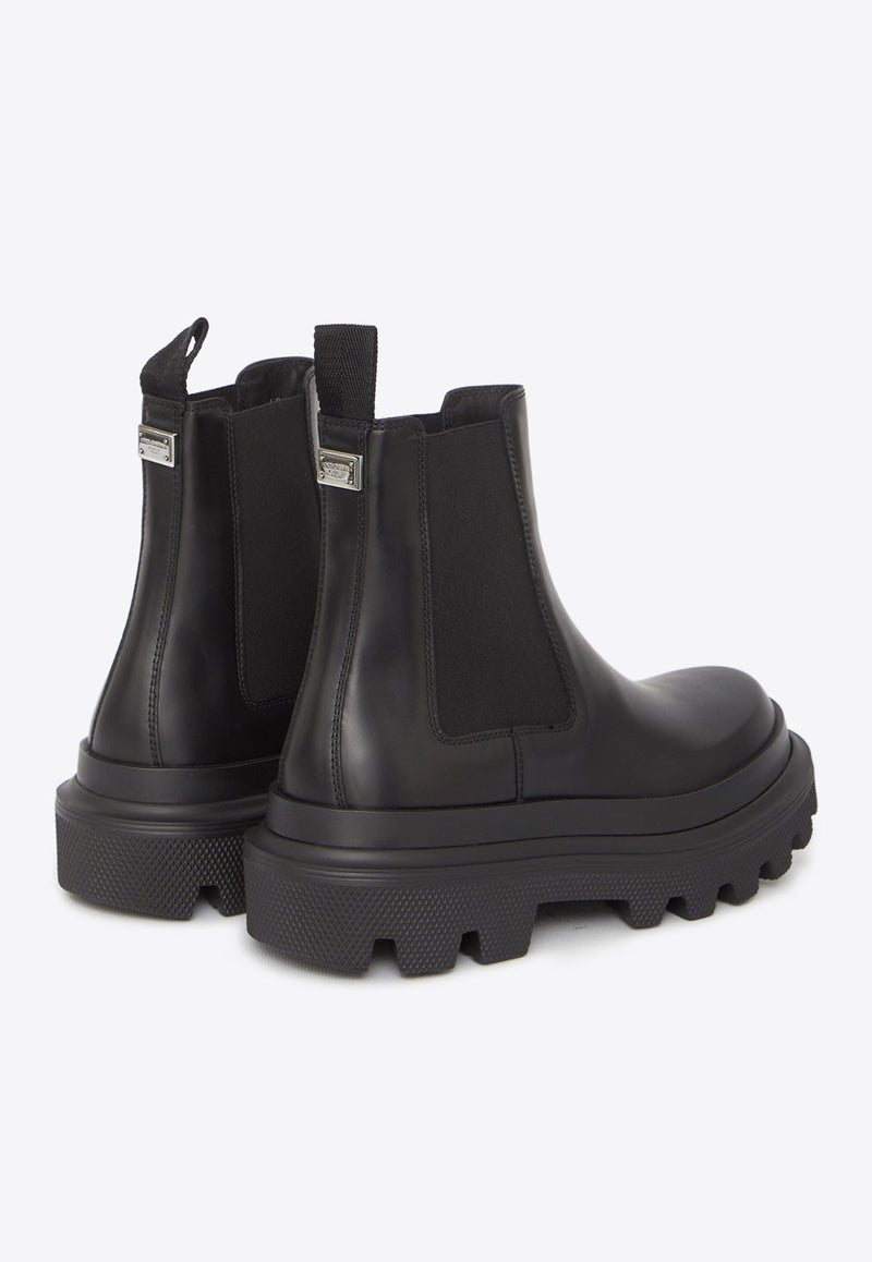 Trekking Chelsea Boots in Calf Leather